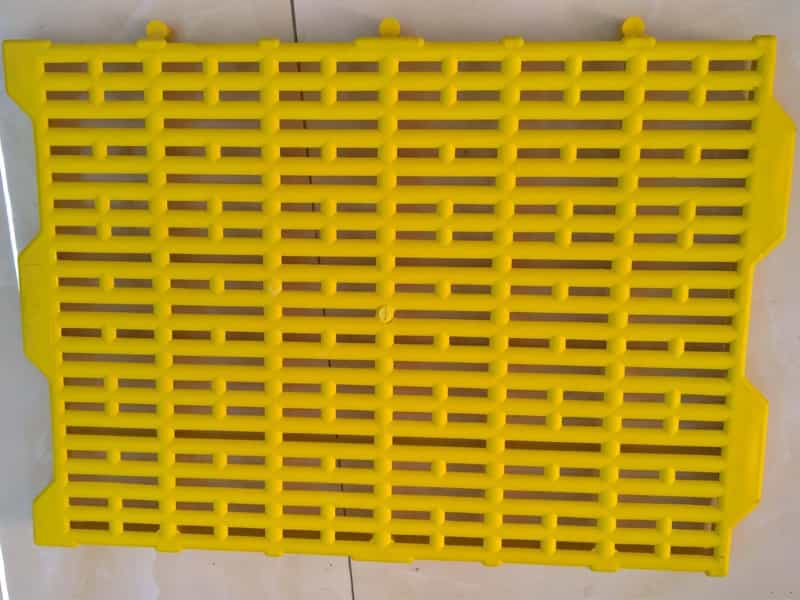 Tấm lót chuồng chó